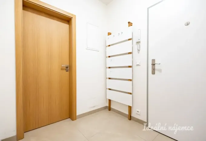 Pronájem bytu 2+kk, Praha - Střížkov, Střížkovská, 50 m2