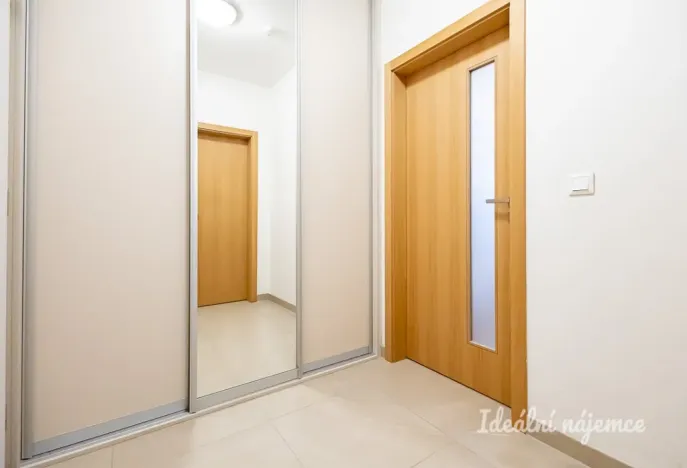 Pronájem bytu 2+kk, Praha - Střížkov, Střížkovská, 50 m2