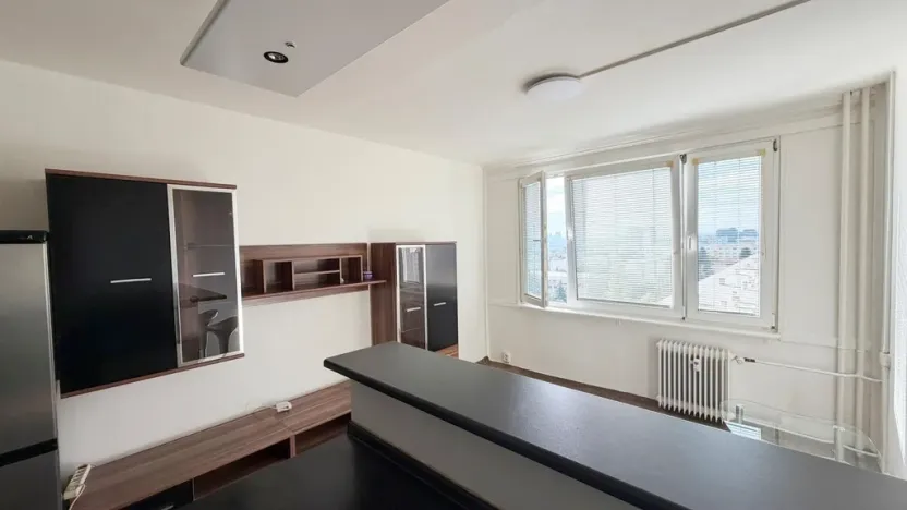 Pronájem bytu 1+kk, Praha - Malešice, Počernická, 24 m2