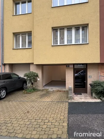 Pronájem garáže, Brno, Helfertova, 12 m2