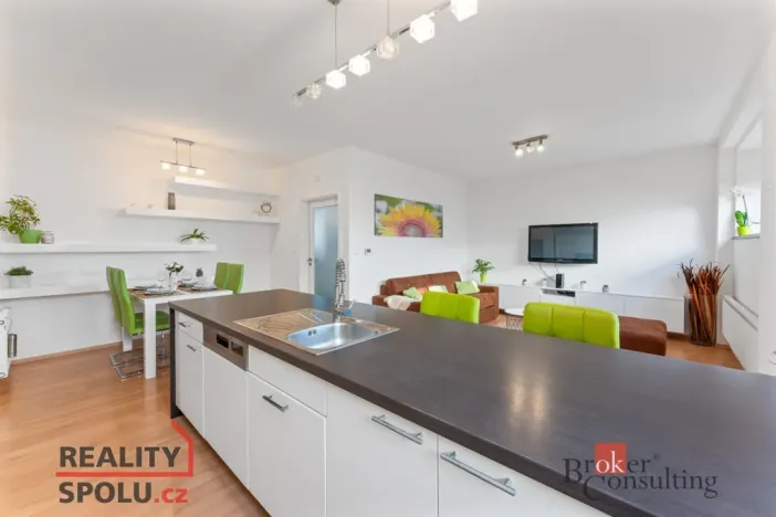 Pronájem bytu 3+kk, Zeleneč, U Lesoparku, 75 m2