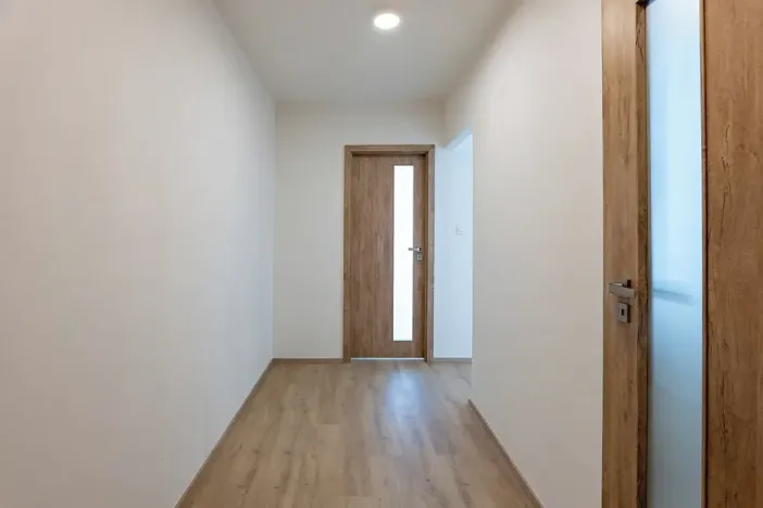 Prodej bytu 2+kk, Praha - Uhříněves, Přátelství, 39 m2