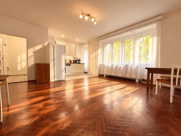 Pronájem bytu 1+kk, Praha - Břevnov, Junácká, 36 m2