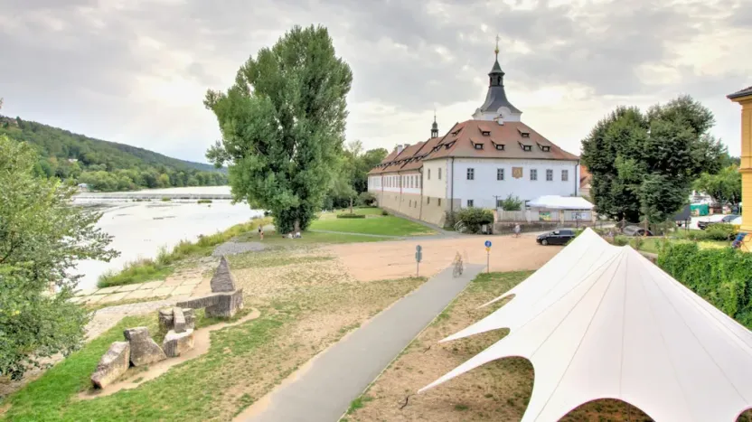 Pronájem bytu 1+kk, Dobřichovice, 5. května, 43 m2