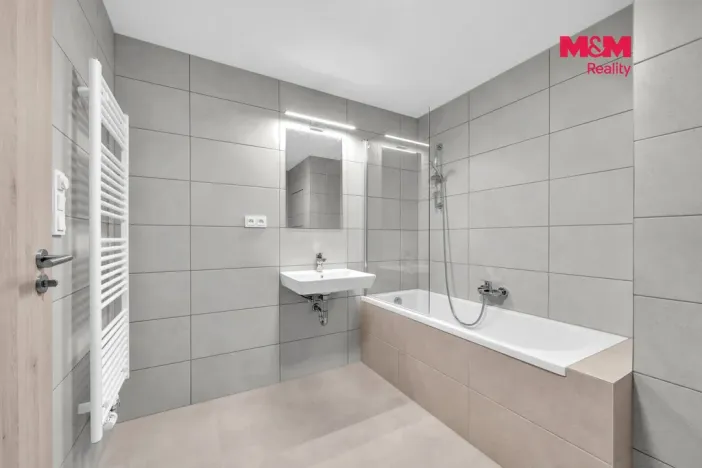 Pronájem bytu 2+kk, Pardubice - Ohrazenice, U Sportovní školy, 54 m2