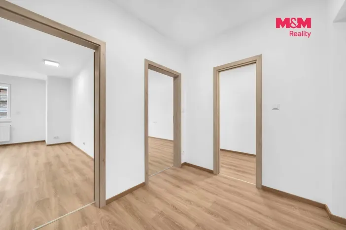 Pronájem bytu 2+kk, Pardubice - Ohrazenice, U Sportovní školy, 54 m2