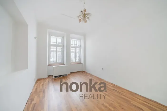 Prodej kanceláře, Praha - Nusle, Spytihněvova, 37 m2