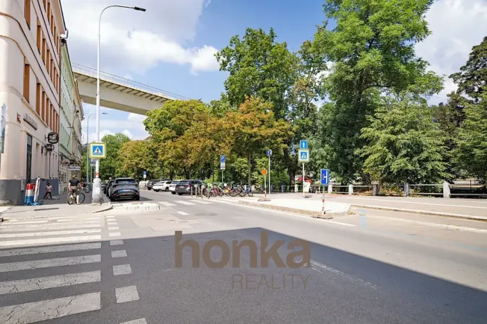 Prodej kanceláře, Praha - Nusle, Spytihněvova, 37 m2