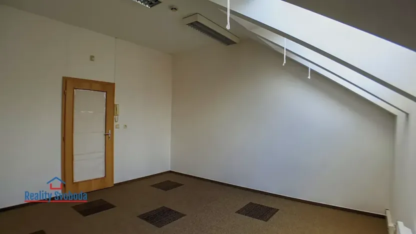 Pronájem kanceláře, Frýdek-Místek, tř. T. G. Masaryka, 19 m2