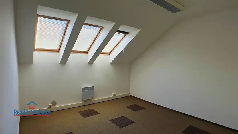 Pronájem kanceláře, Frýdek-Místek, tř. T. G. Masaryka, 19 m2