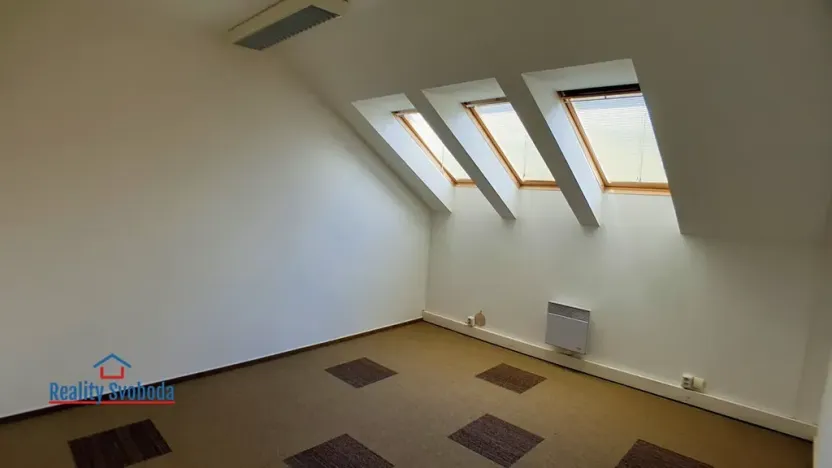 Pronájem kanceláře, Frýdek-Místek, tř. T. G. Masaryka, 19 m2