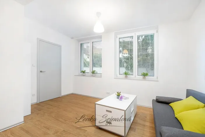 Prodej bytu 1+kk, Pardubice - Zelené Předměstí, Hronovická, 45 m2