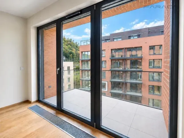 Pronájem bytu 2+kk, Praha - Karlín, Švarcova, 55 m2