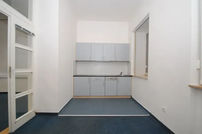 Pronájem kanceláře, Praha - Nové Město, Růžová, 292 m2