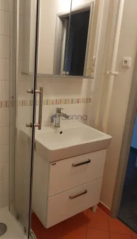 Pronájem bytu 4+kk, Praha, Svojšovická, 80 m2