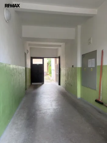 Prodej bytu 2+kk, Karlovy Vary, Západní, 55 m2