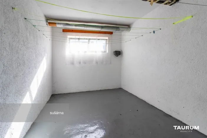 Prodej bytu 3+1, Kasejovice, 71 m2