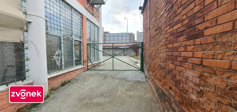 Pronájem výrobních prostor, Zlín, Hlavničkovo nábřeží, 1600 m2