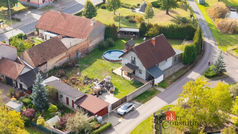 Prodej rodinného domu, Choteč, Malá Strana, 136 m2