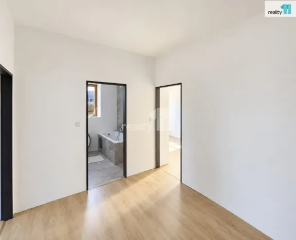 Pronájem bytu 2+kk, Praha - Dejvice, Vostrovská, 46 m2