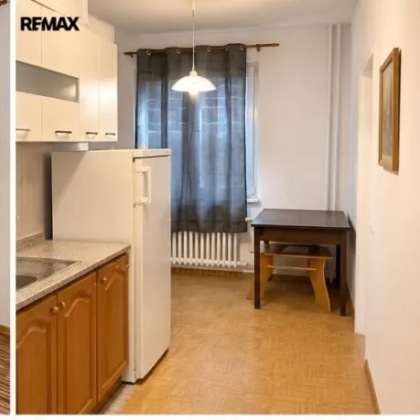 Pronájem bytu 2+1, Karlovy Vary, Krymská, 51 m2