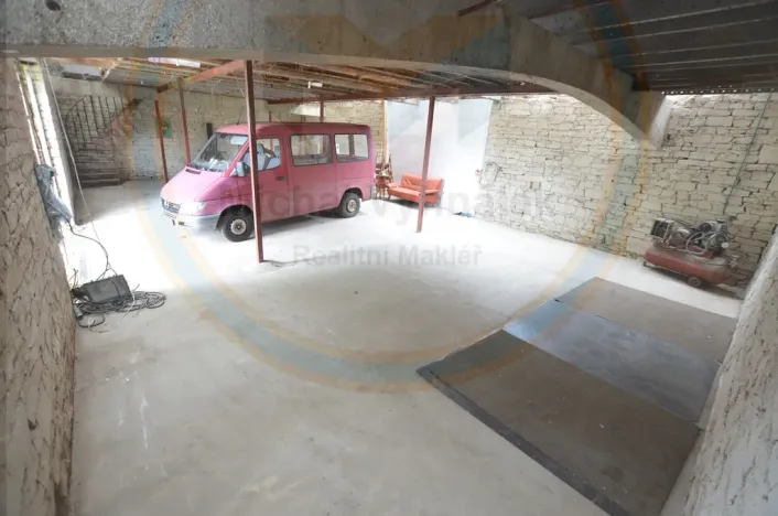 Pronájem komerční, Hrobce, 130 m2