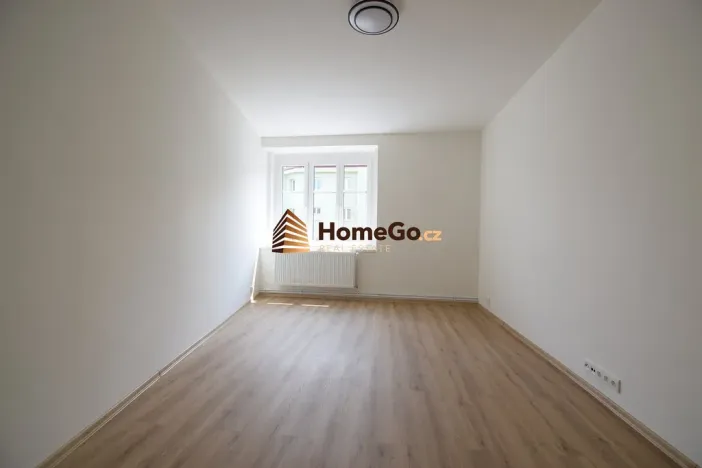 Pronájem bytu 1+kk, Praha - Nusle, Žateckých, 30 m2