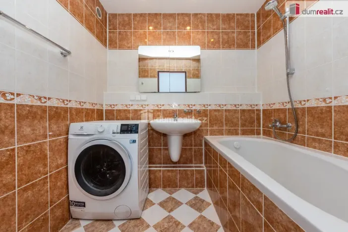 Prodej bytu 3+kk, Praha - Horní Počernice, Lhotská, 80 m2