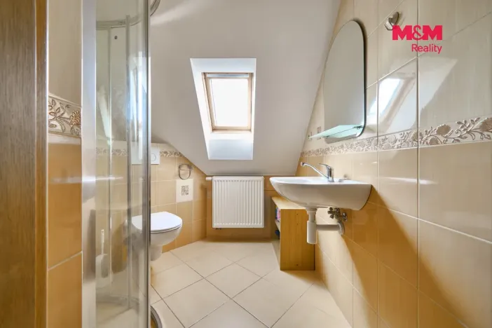 Prodej rodinného domu, Náchod - Lipí, 260 m2
