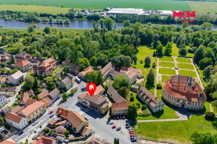 Prodej činžovního domu, Liběchov, nám. V. Levého, 1120 m2