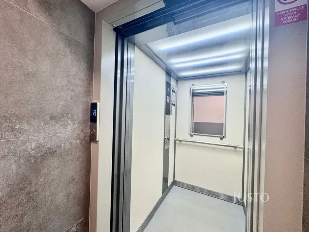 Pronájem bytu 2+kk, Děčín - Děčín IV-Podmokly, Plzeňská, 91 m2