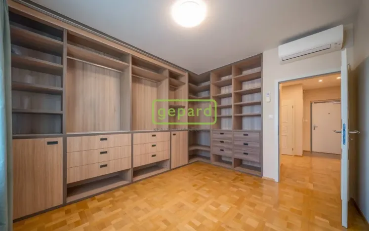 Prodej bytu 6+kk a větší, Praha, Učňovská, 190 m2