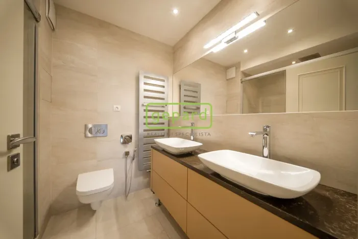Prodej bytu 6+kk a větší, Praha, Učňovská, 190 m2