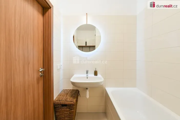 Pronájem bytu 3+kk, Praha - Uhříněves, Václava Trojana, 68 m2