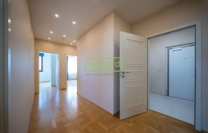 Prodej bytu 4+kk, Praha, Učňovská, 99 m2