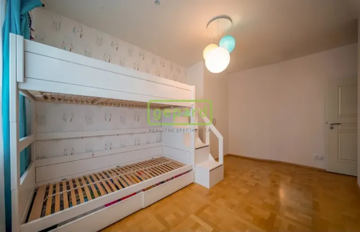 Prodej bytu 4+kk, Praha, Učňovská, 99 m2
