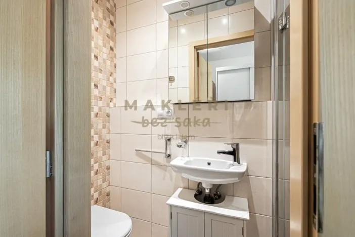 Prodej bytu 4+1, Praha - Kobylisy, Šimůnkova, 77 m2