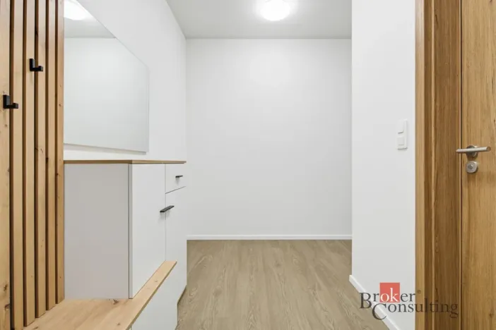Pronájem bytu 2+kk, Hradec Králové, Na Střezině, 48 m2