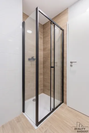 Pronájem bytu 1+kk, Praha - Kbely, Mladoboleslavská, 30 m2