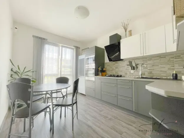 Pronájem bytu 2+1, Ostrov, S. K. Neumanna, 64 m2
