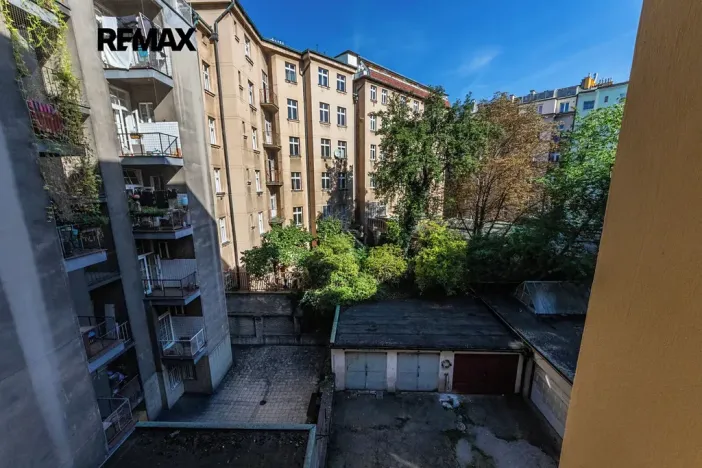 Pronájem bytu 2+1, Praha - Dejvice, Kafkova, 77 m2