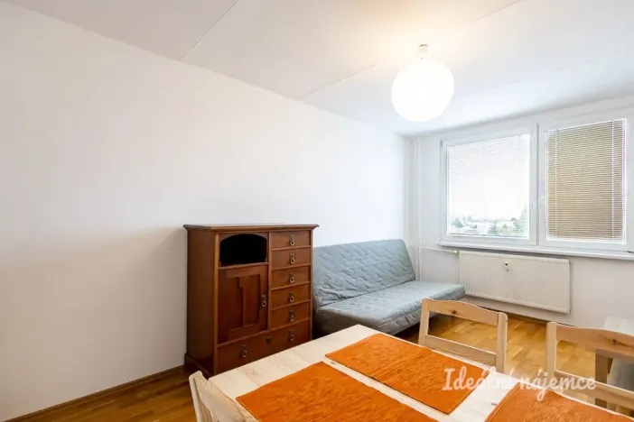 Pronájem bytu 2+kk, Praha - Čakovice, Cukrovarská, 40 m2