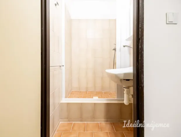 Pronájem bytu 2+kk, Praha - Čakovice, Cukrovarská, 40 m2