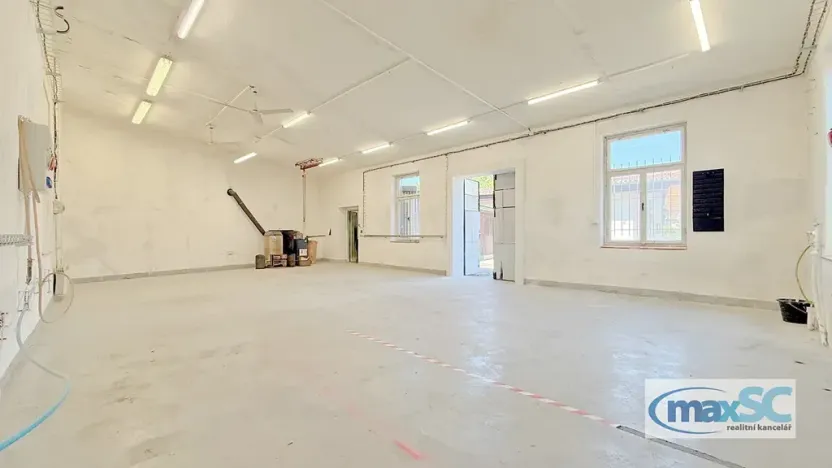Pronájem skladu, Holice, Hradecká, 317 m2