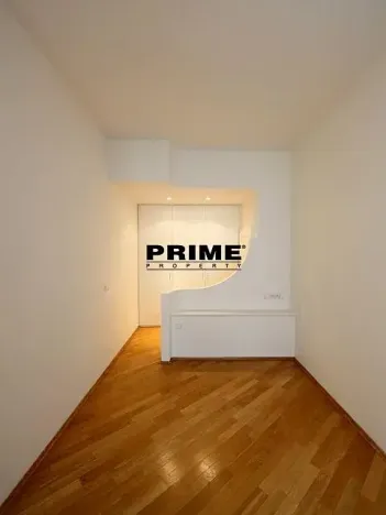 Pronájem bytu 4+1, Praha - Nové Město, Odborů, 100 m2