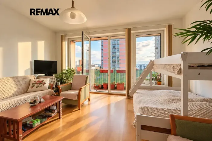 Prodej bytu 1+kk, Praha - Strašnice, Názovská, 35 m2