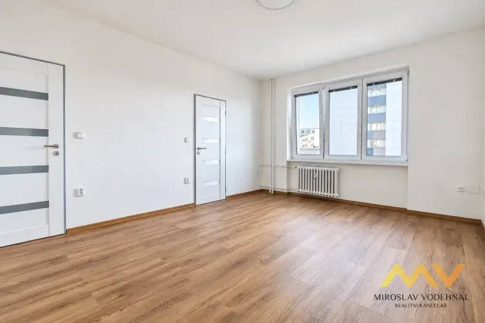 Pronájem bytu 2+1, Hradec Králové - Slezské Předměstí, třída SNP, 55 m2