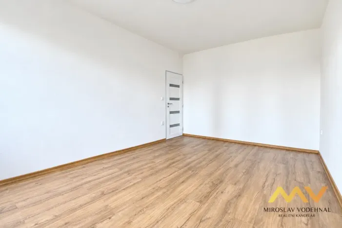Pronájem bytu 2+1, Hradec Králové - Slezské Předměstí, třída SNP, 55 m2
