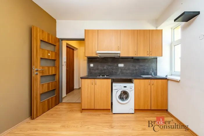 Pronájem bytu 1+kk, Jablonec nad Nisou, Anenské náměstí, 18 m2