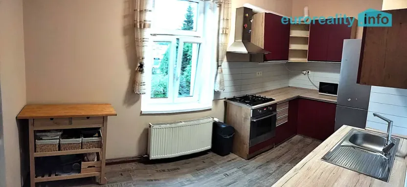Prodej bytu 3+1, Dalovice, Borská, 73 m2